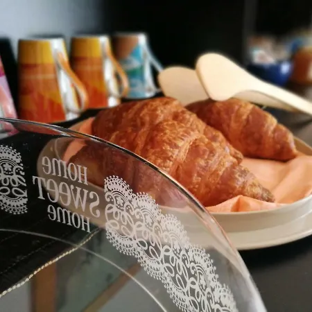 Alojamento de Acomodação e Pequeno-almoço Rosmery House *