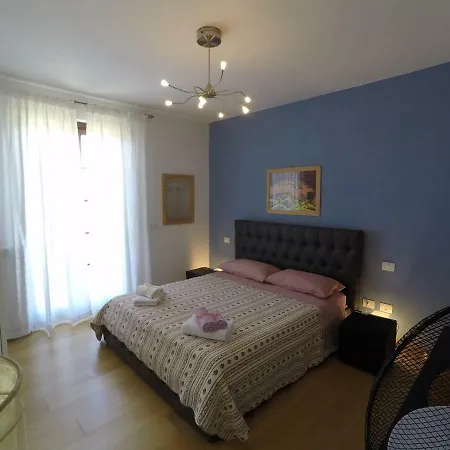 Alojamento de Acomodação e Pequeno-almoço Rosmery House *
