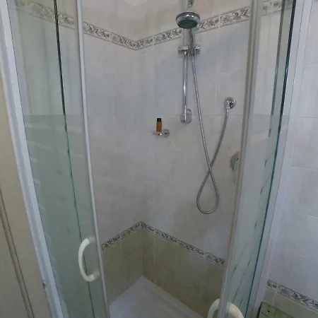Rosmery House Alojamento de Acomodação e Pequeno-almoço